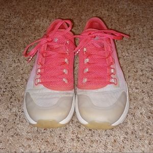 Under Armor Women's running shoes